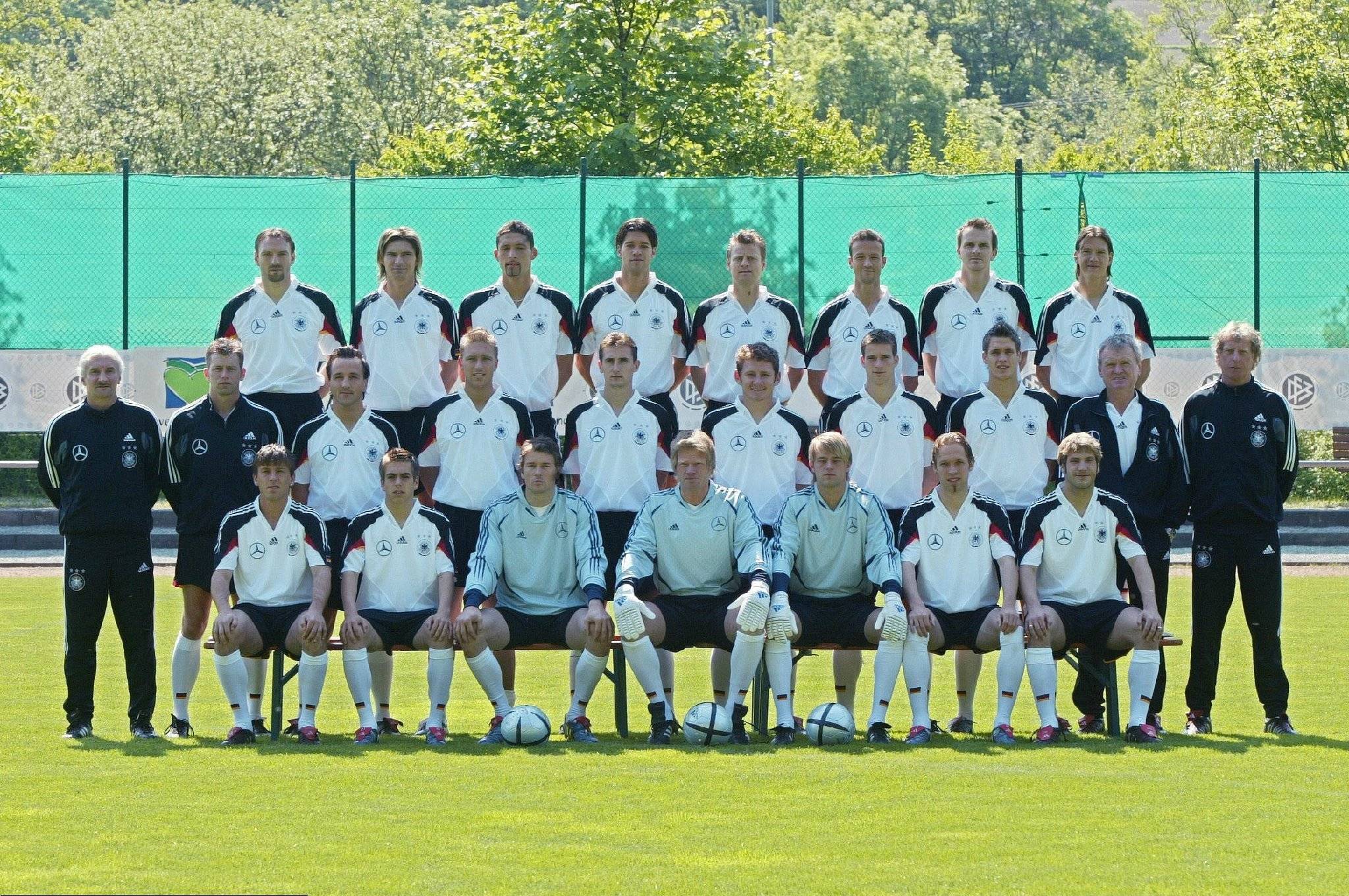 九游PC版-关于莱万多夫斯基与90激战日本队分钟，比赛局势复杂胜负难料！，Rookie焦点对战引发球迷热议的信息