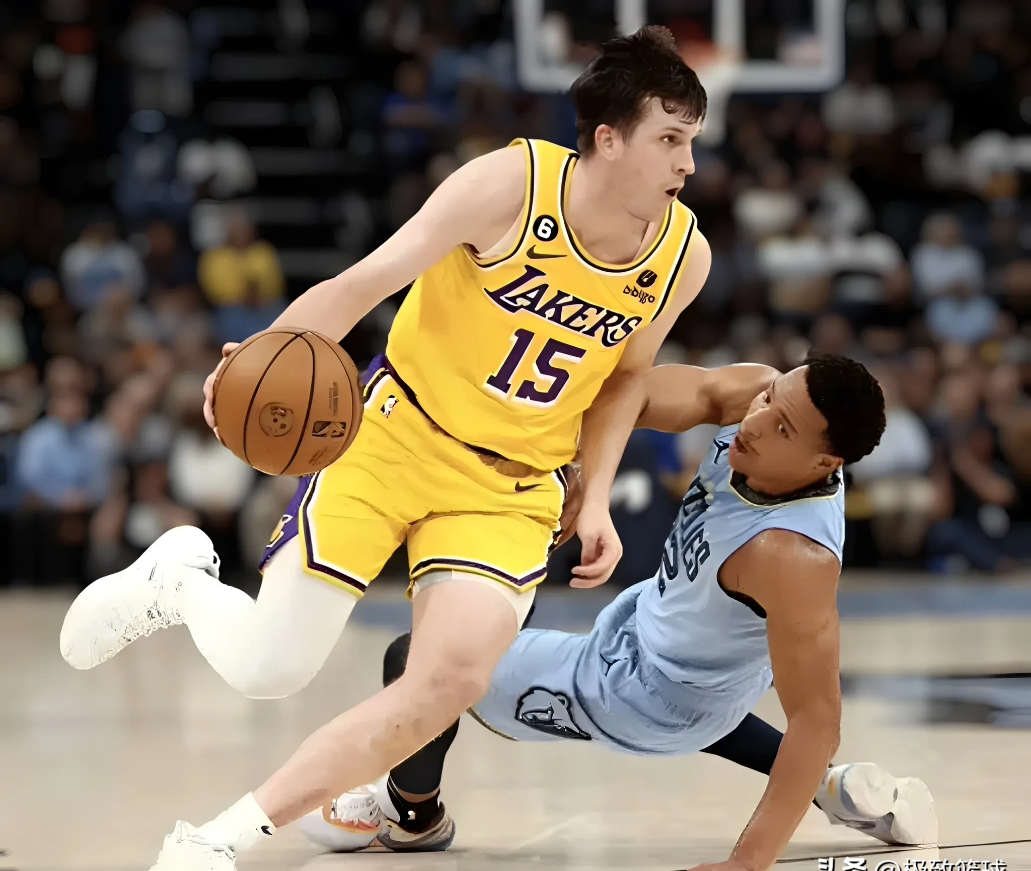 九游PC版-关于赛前NBA总决赛传出新动向；洛杉矶湖人临场应变；管理层表态——球迷炸锅；心理建设被强调的信息