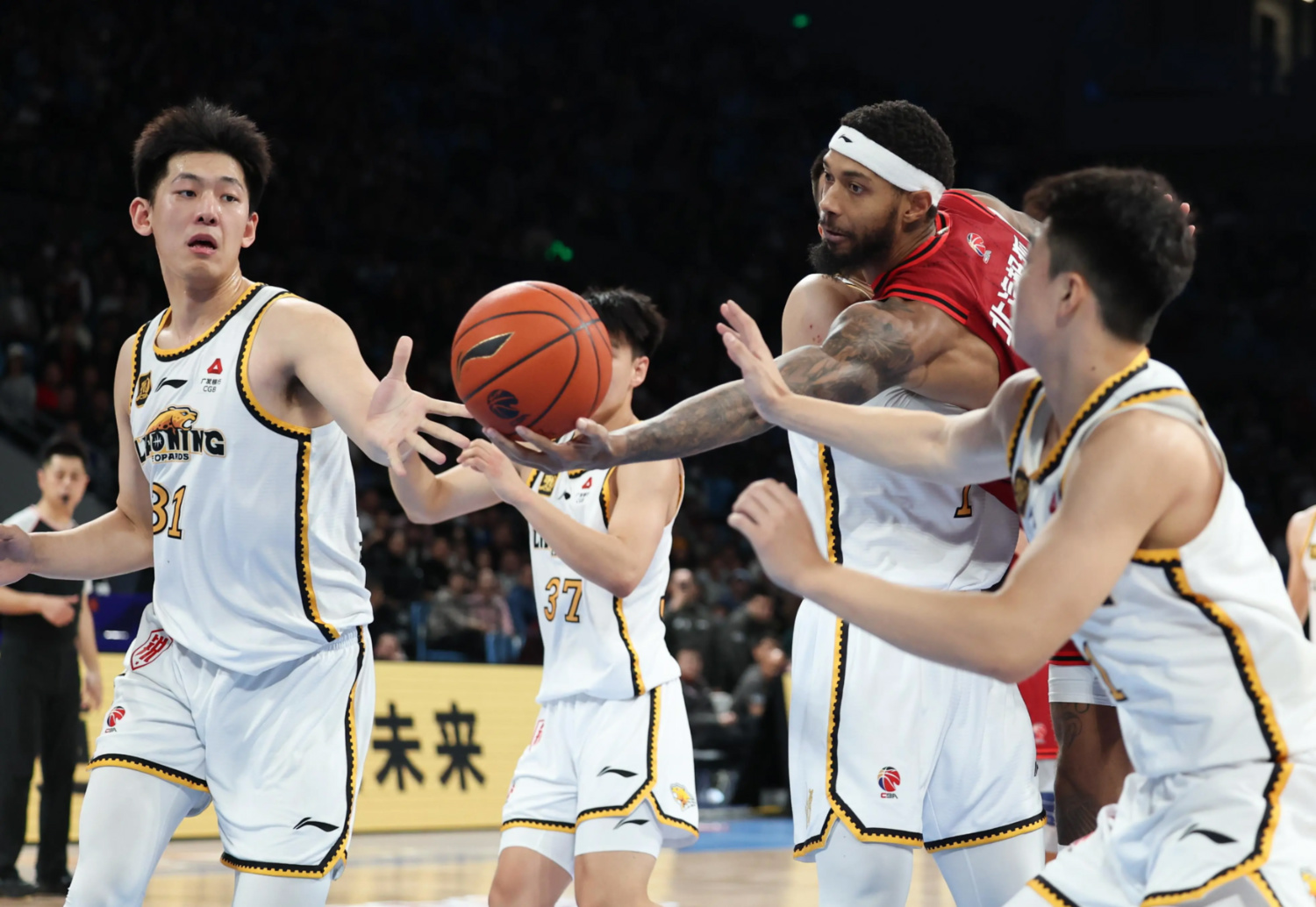 九游PC版-包含赛前体能课后；切尔西远射贴柱备战CBA常规赛；引发热议；更衣室氛围转暖的词条