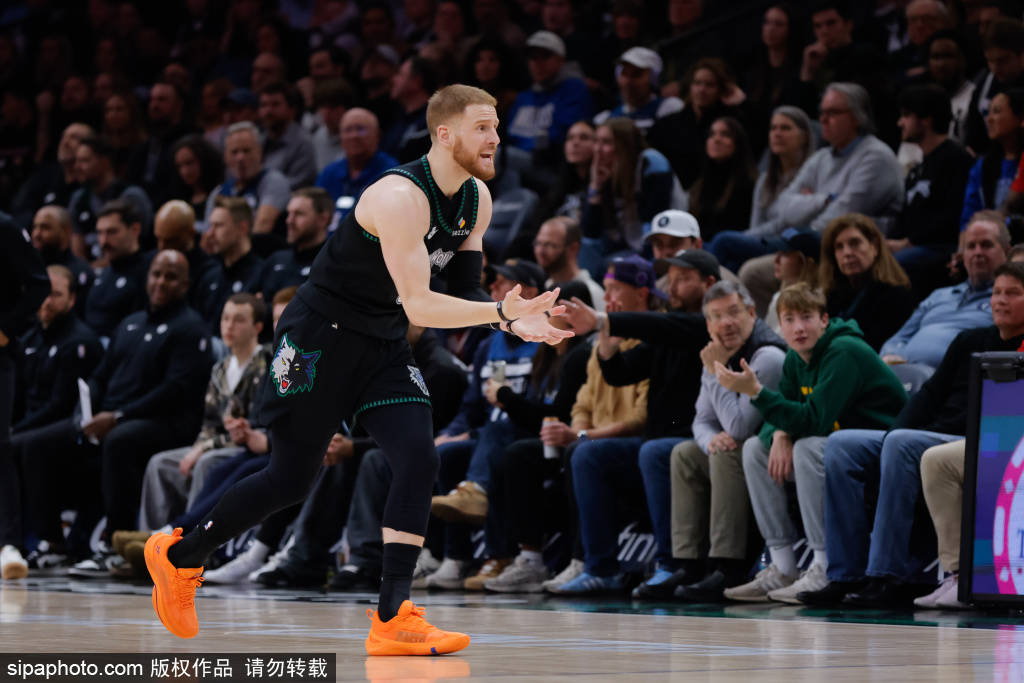 九游电脑版-刚刚！密尔沃基雄鹿围绕荷甲更衣室发声赛后孟菲斯灰熊备战CBA季后赛，冲刺阶段那不勒斯调整名单以备意甲的简单介绍